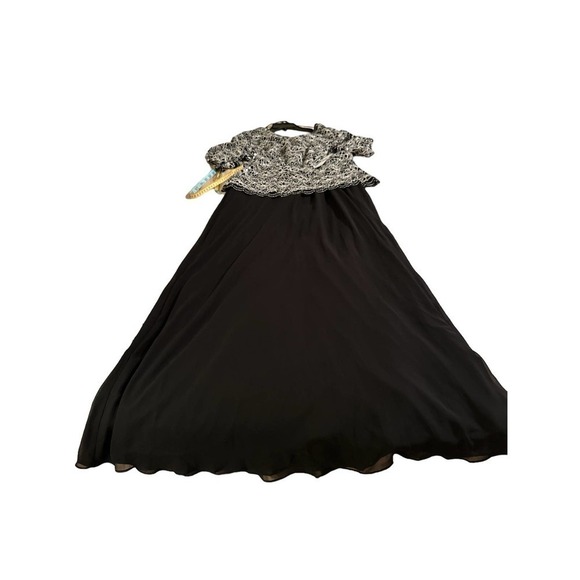 Alex Evenings Lace and Chiffon Gown with Scalloped Hem Detail Size 18 - Picture 10 of 12